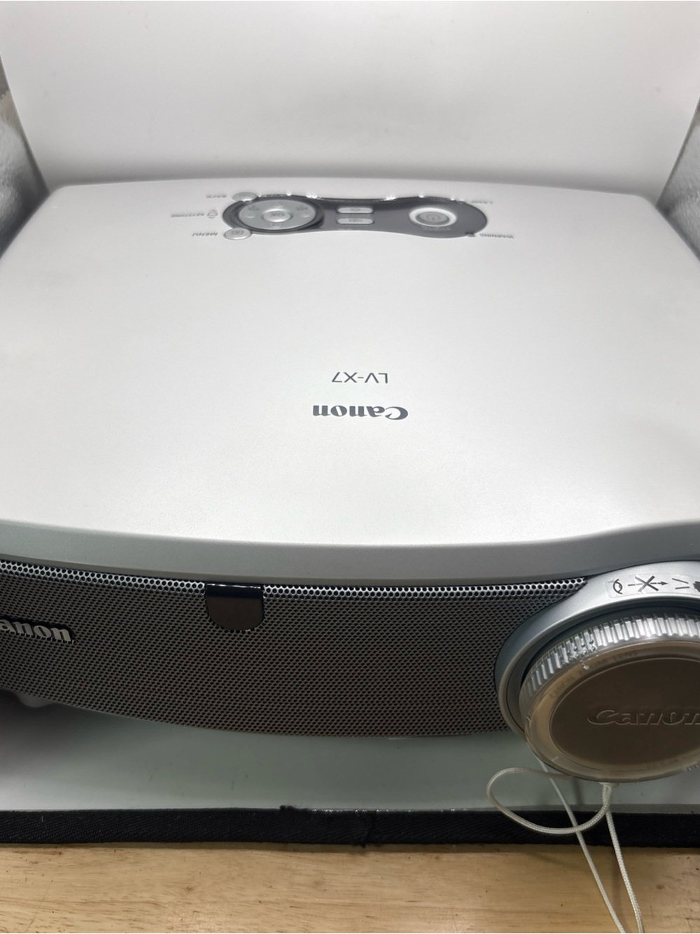 Canon LV-X7 XGA 1024x768 LCD Multi Media Projector 1500 Lumens V